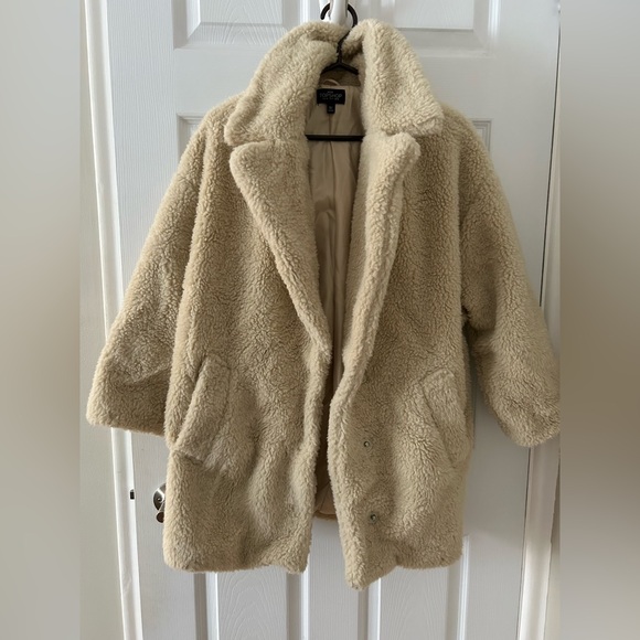 Topshop Sherpa teddy coat. Oversized look. Petite size US 4. Like new. - Picture 4 of 4